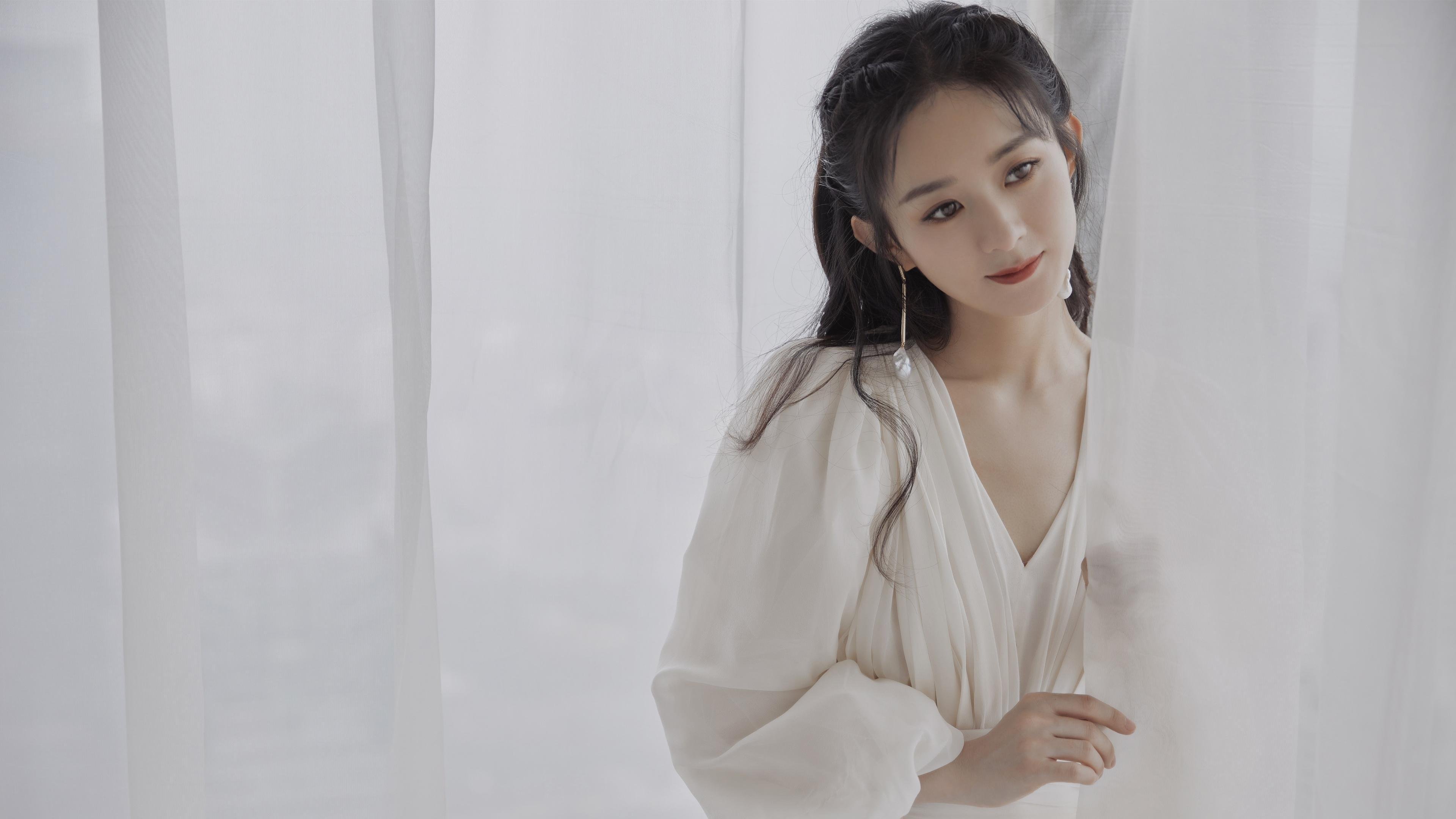 爱游戏官方主页-比拼智慧：教练团队的战术解读分析，教练布置战术