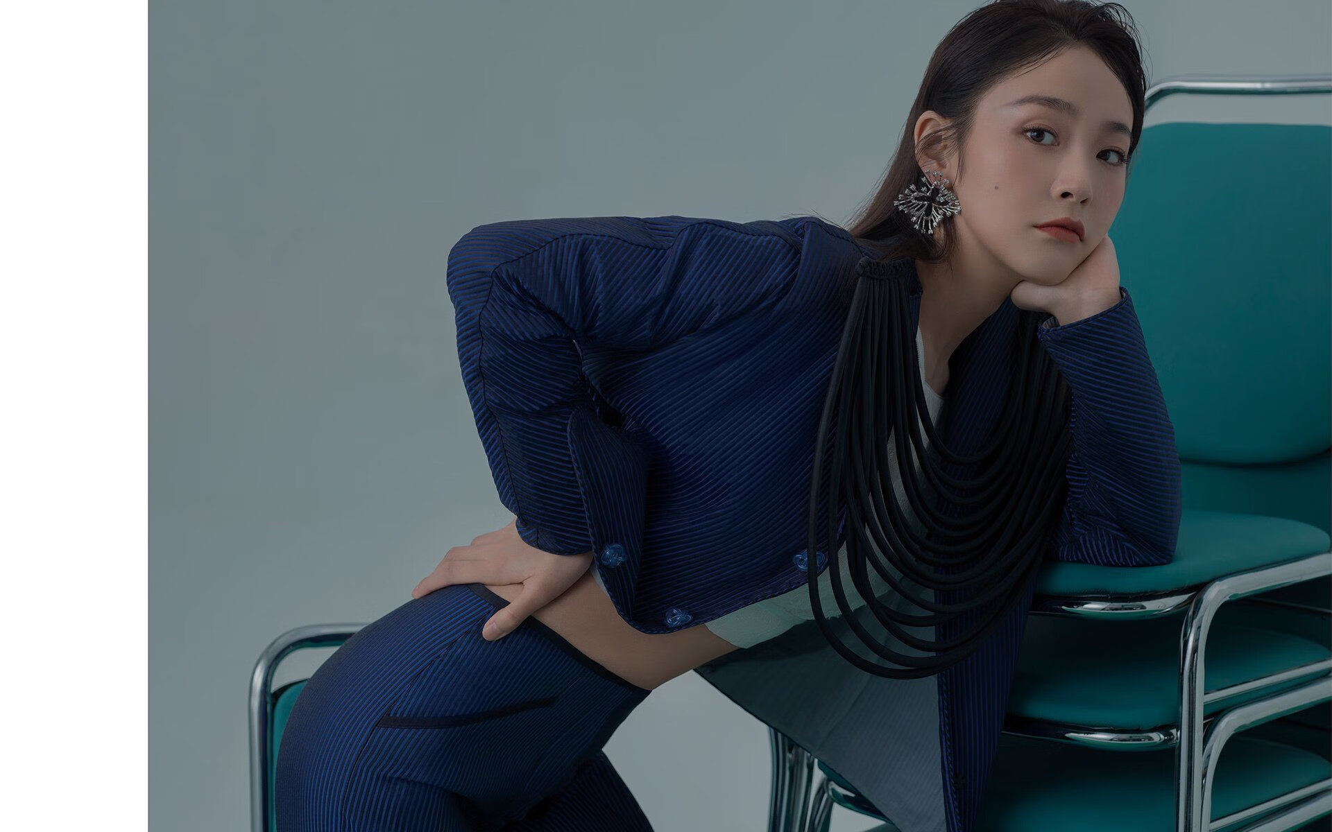 教练换人策略再受质疑，教练换了再遇到会尴尬吗