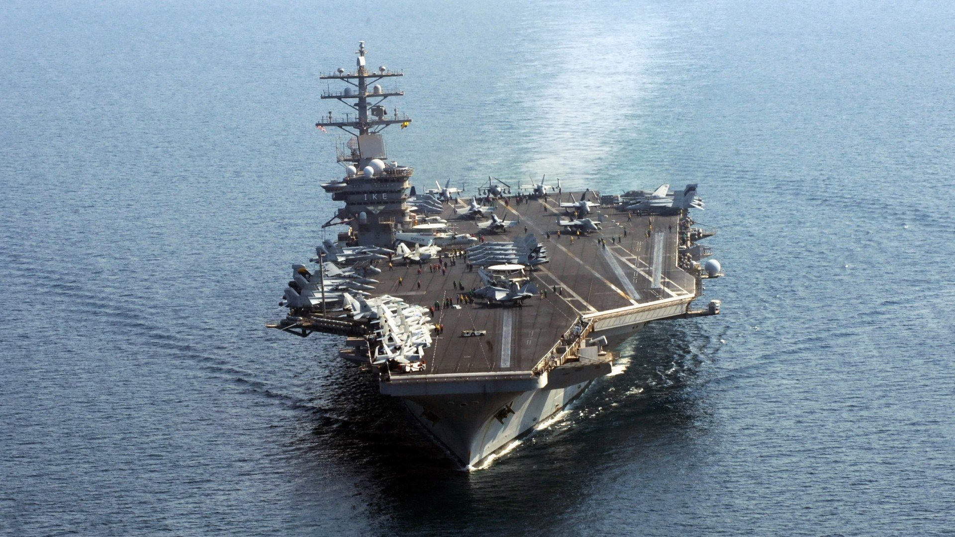 爱游戏游戏平台-曼联俱乐部备战英超联赛，教练展望冠军梦想，曼联英超大名单