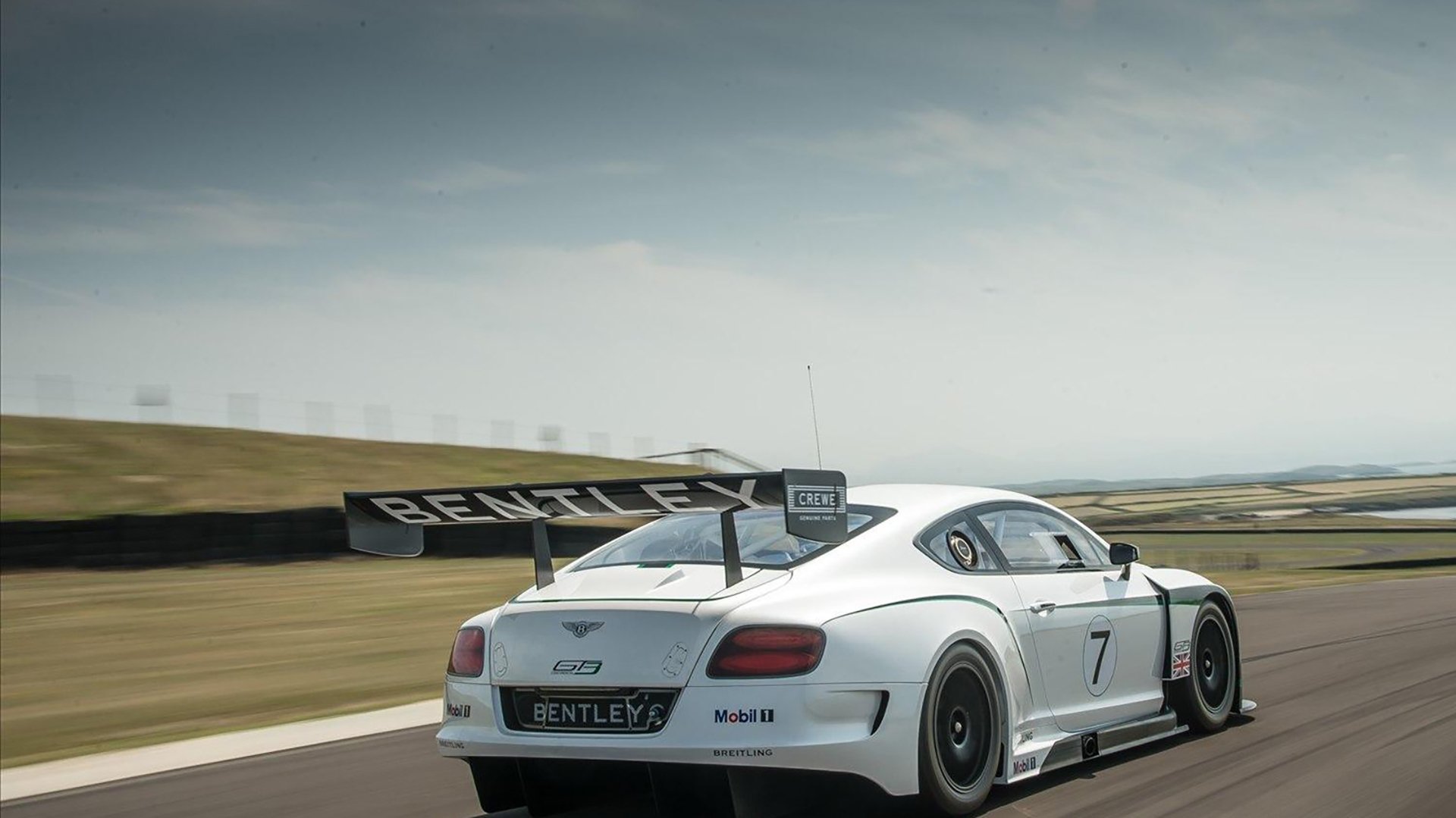 极致竞争：热血搏杀，瞬间决定胜负，极致经营是什么意思